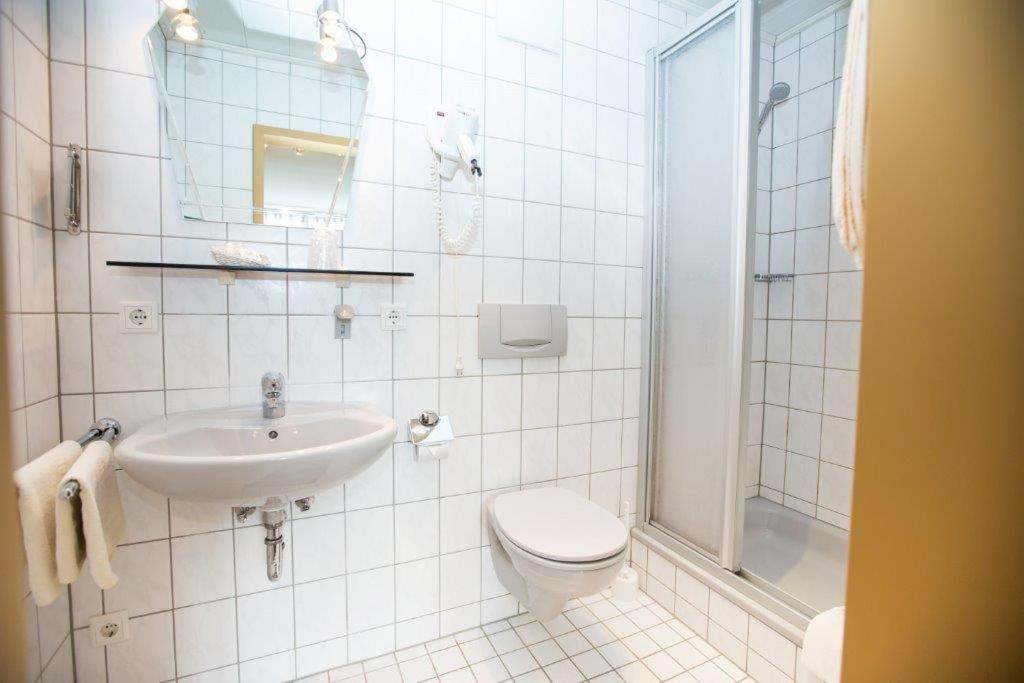 Hotel Pizzeria Venezia Sohren Eksteriør billede