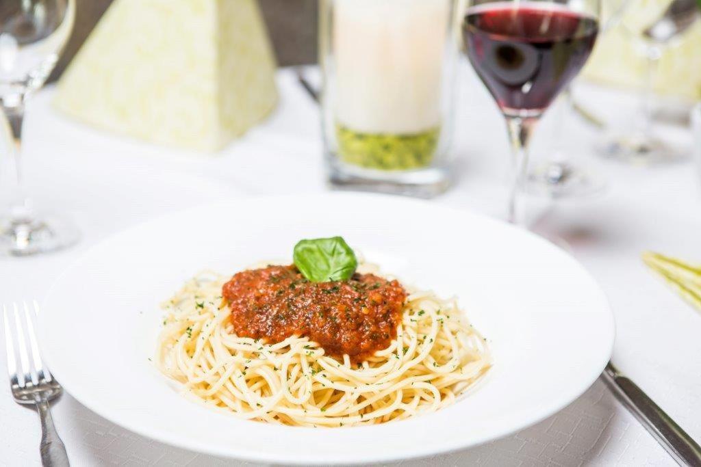 Hotel Pizzeria Venezia Sohren Eksteriør billede